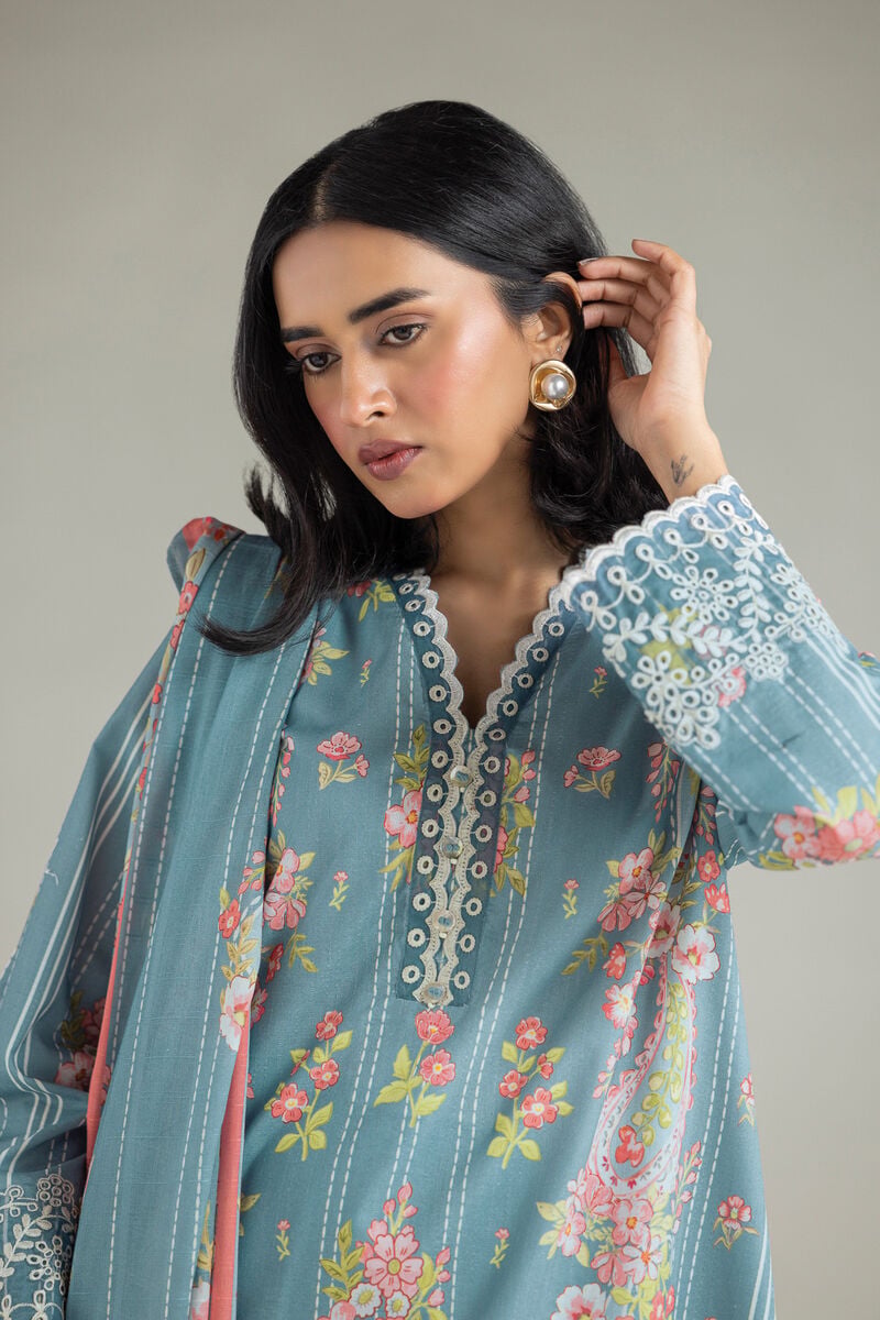 Digital Printed Textured Lawn 3 Piece Suit
