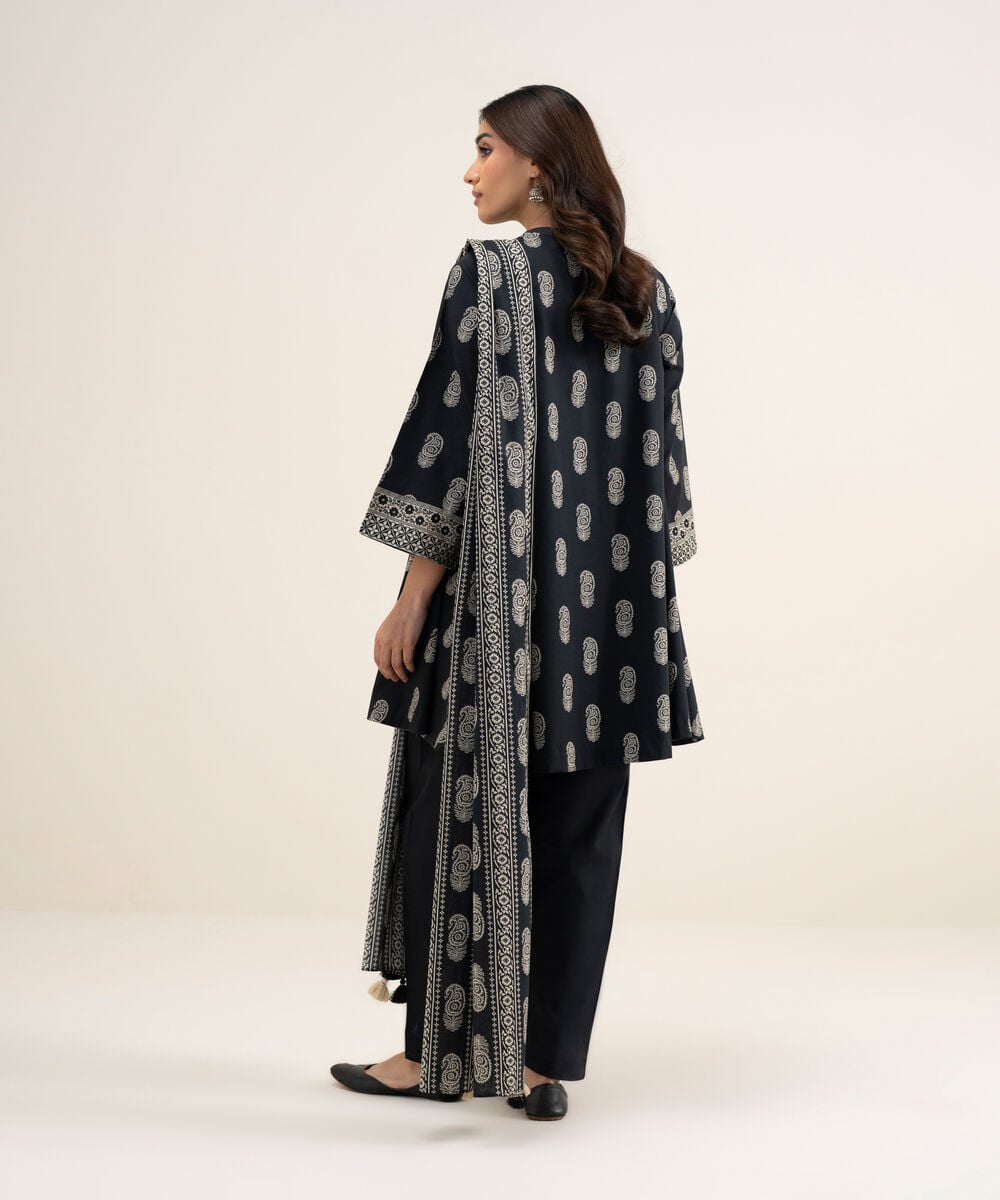 Printed Lawn 3 Piece Unstitched Suit – Off White & Black | ZERA by Z