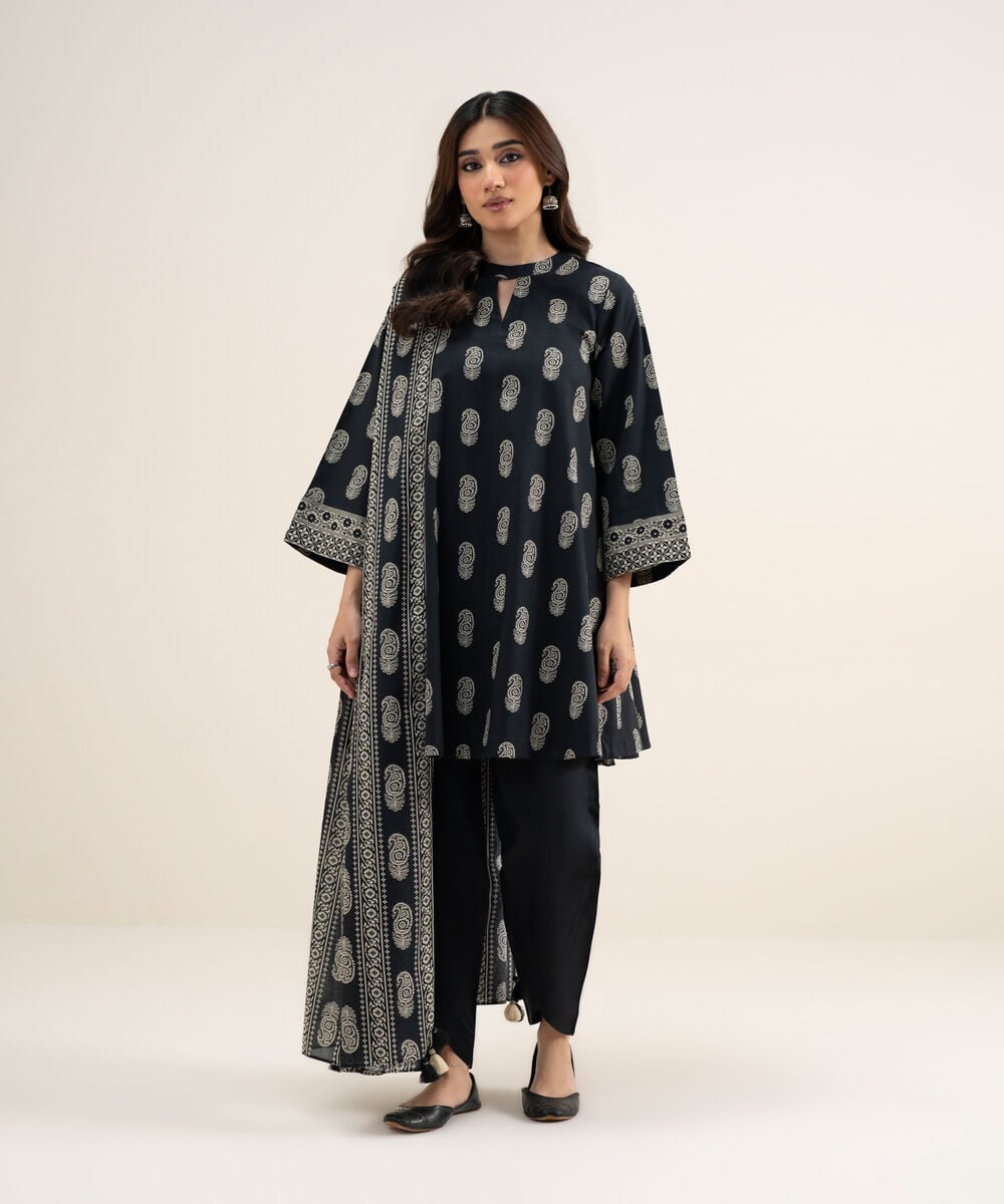 Printed Lawn 3 Piece Unstitched Suit – Off White & Black | ZERA by Z