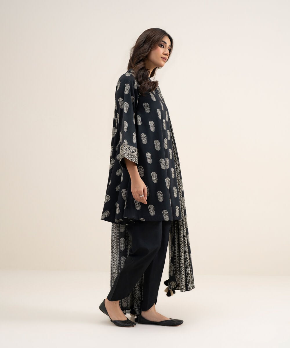 Printed Lawn 3 Piece Unstitched Suit – Off White & Black | ZERA by Z